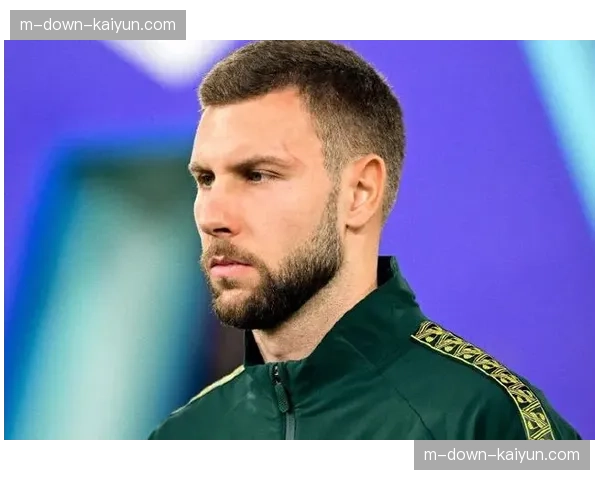 AC米兰锋线核心莱奥肌肉炎症未愈，后防主力帕夫洛维奇髋部新伤添隐忧